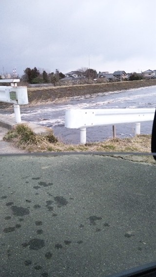 蛭田川津波が引いています。