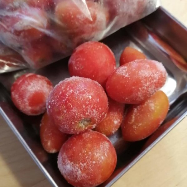 トマトの長期保存は冷凍がおすすめです
